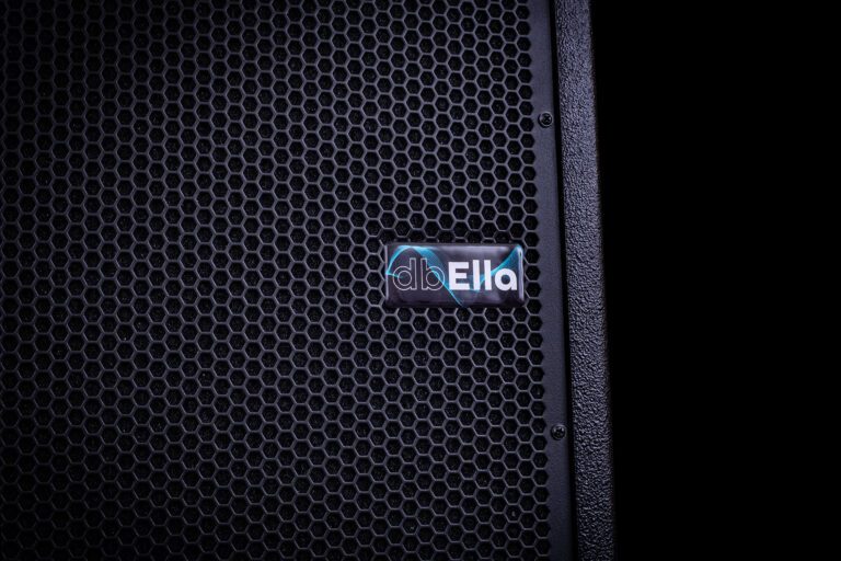 Wallpaper-S-Black-dBella